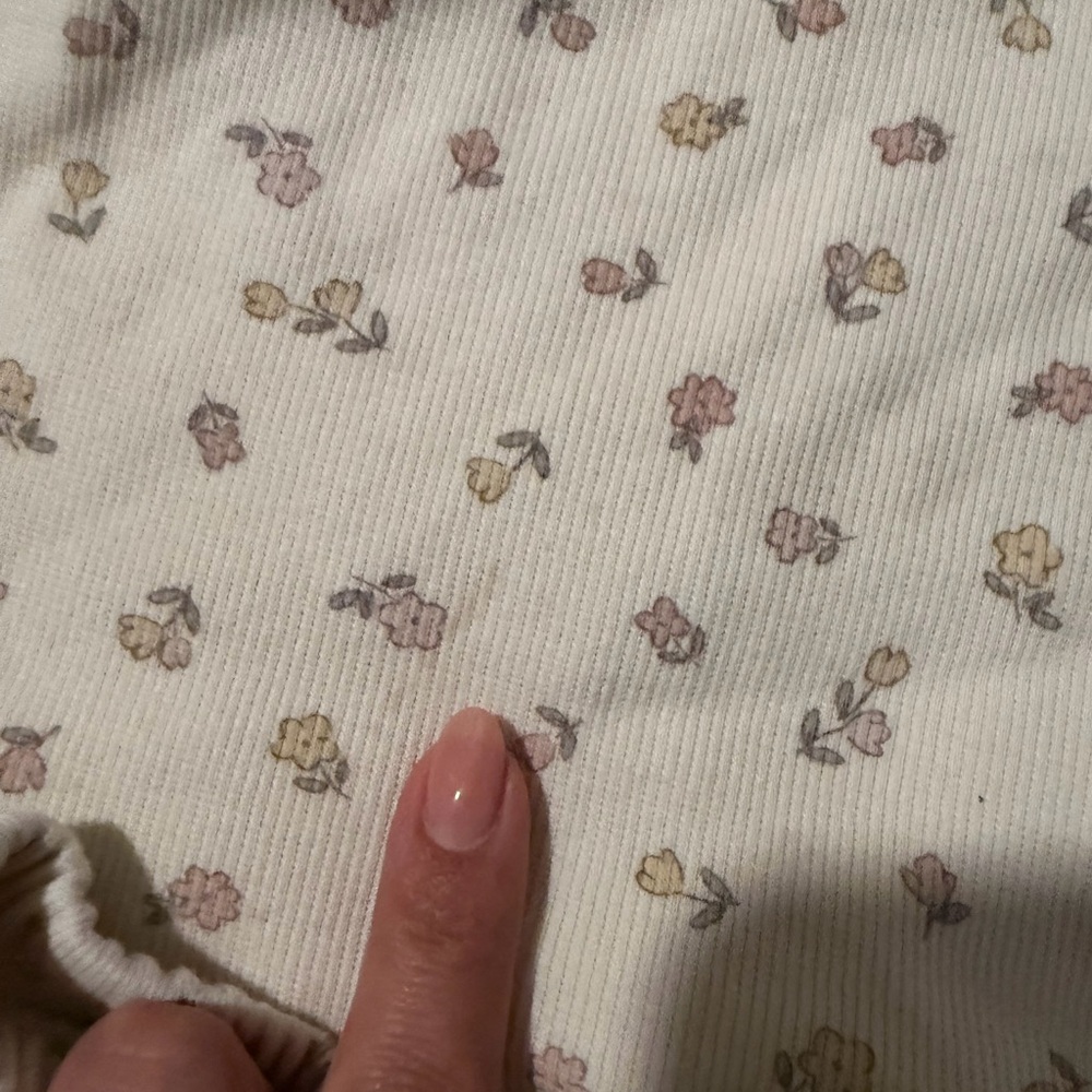 Quincy Mae Cream Floral Tank & Ruffle Short Set - Picture 2 of 5